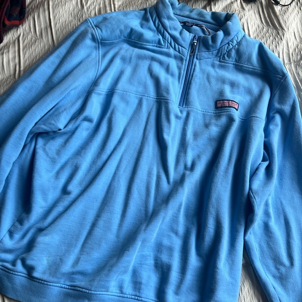 Vineyard Vines Worn once. Blue Quarter zip men’s XXL